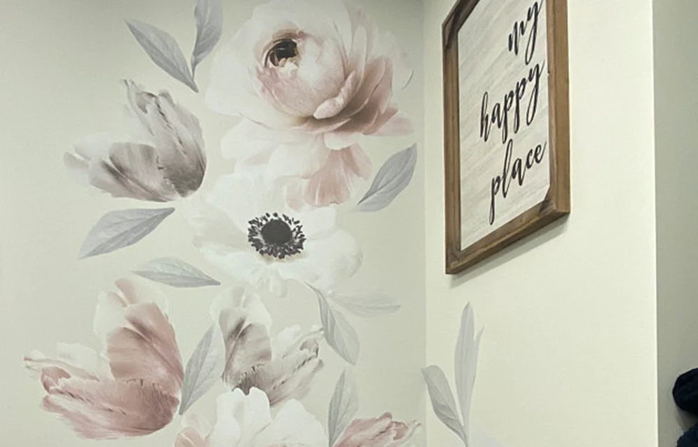 Creating a Stylish Foyer with Eye-Catching Wallpaper